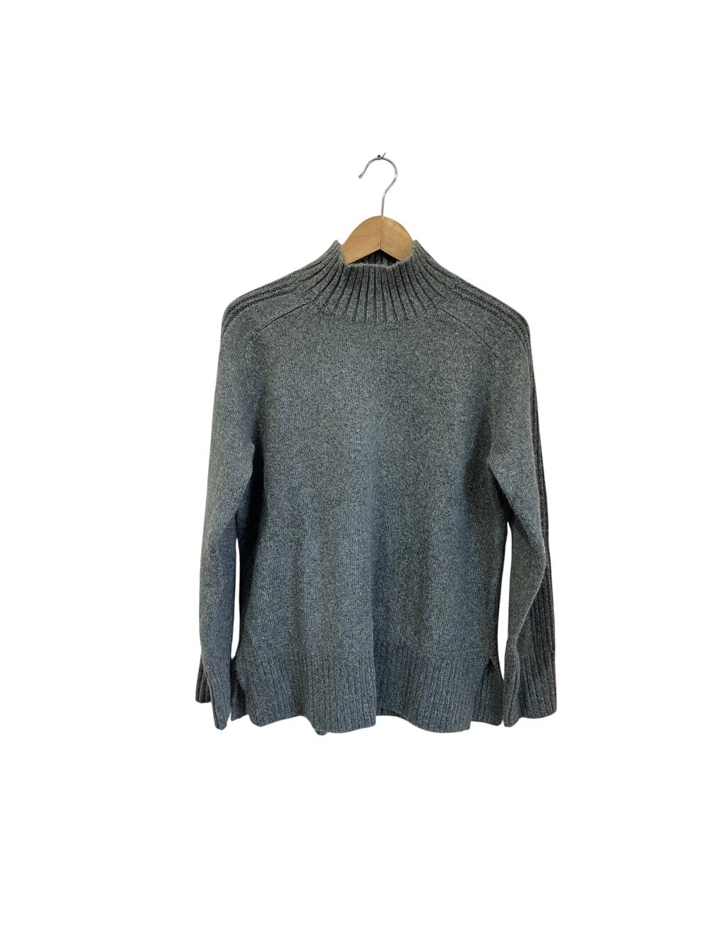LOFT Mock Neck Ribbed Knit Sweater Minimalist Classic NWT Size Small‎